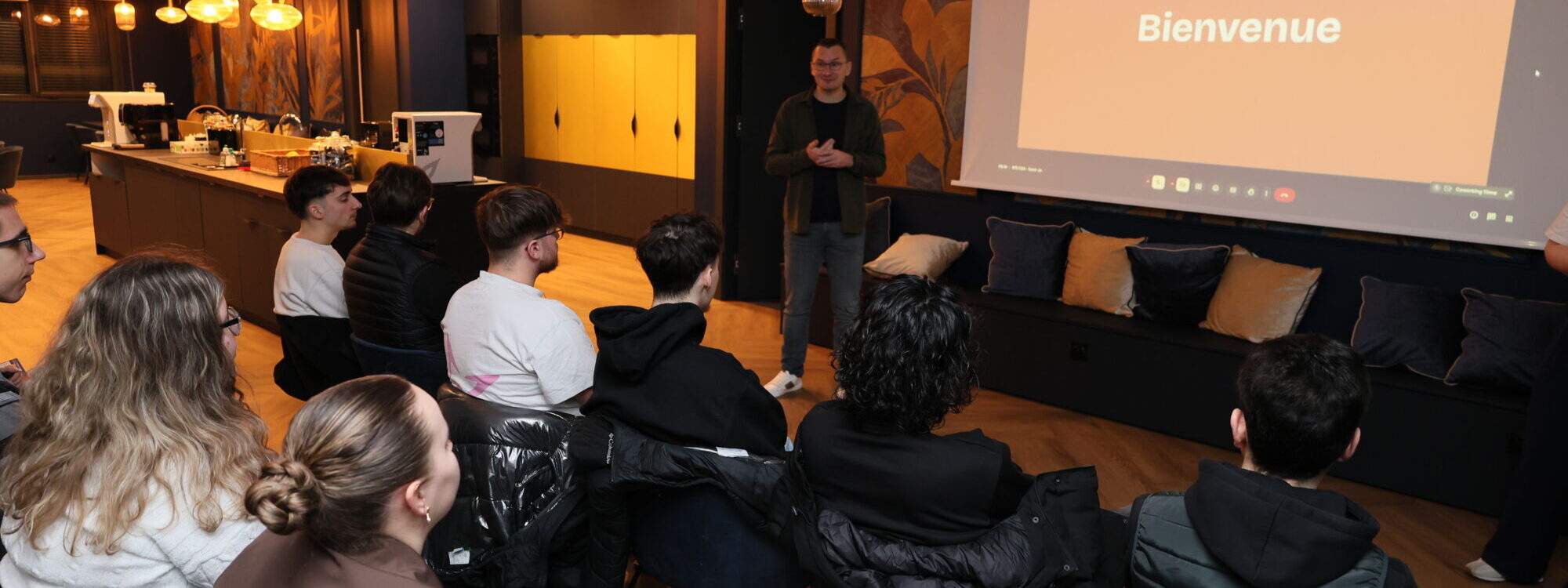 Visite professionnelle : les BTS CG2 plongent dans l&rsquo;univers du groupe Numbr G&eacute;rardmer